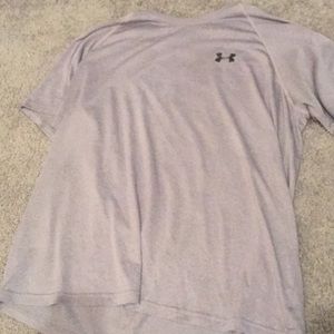 Men’s gray under armour t shirt